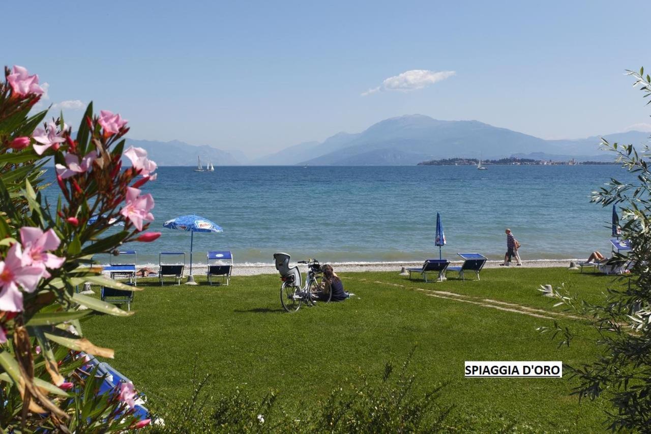 Appartamento Casa Vacanze Spiaggia D'Oro Desenzano del Garda Exterior foto