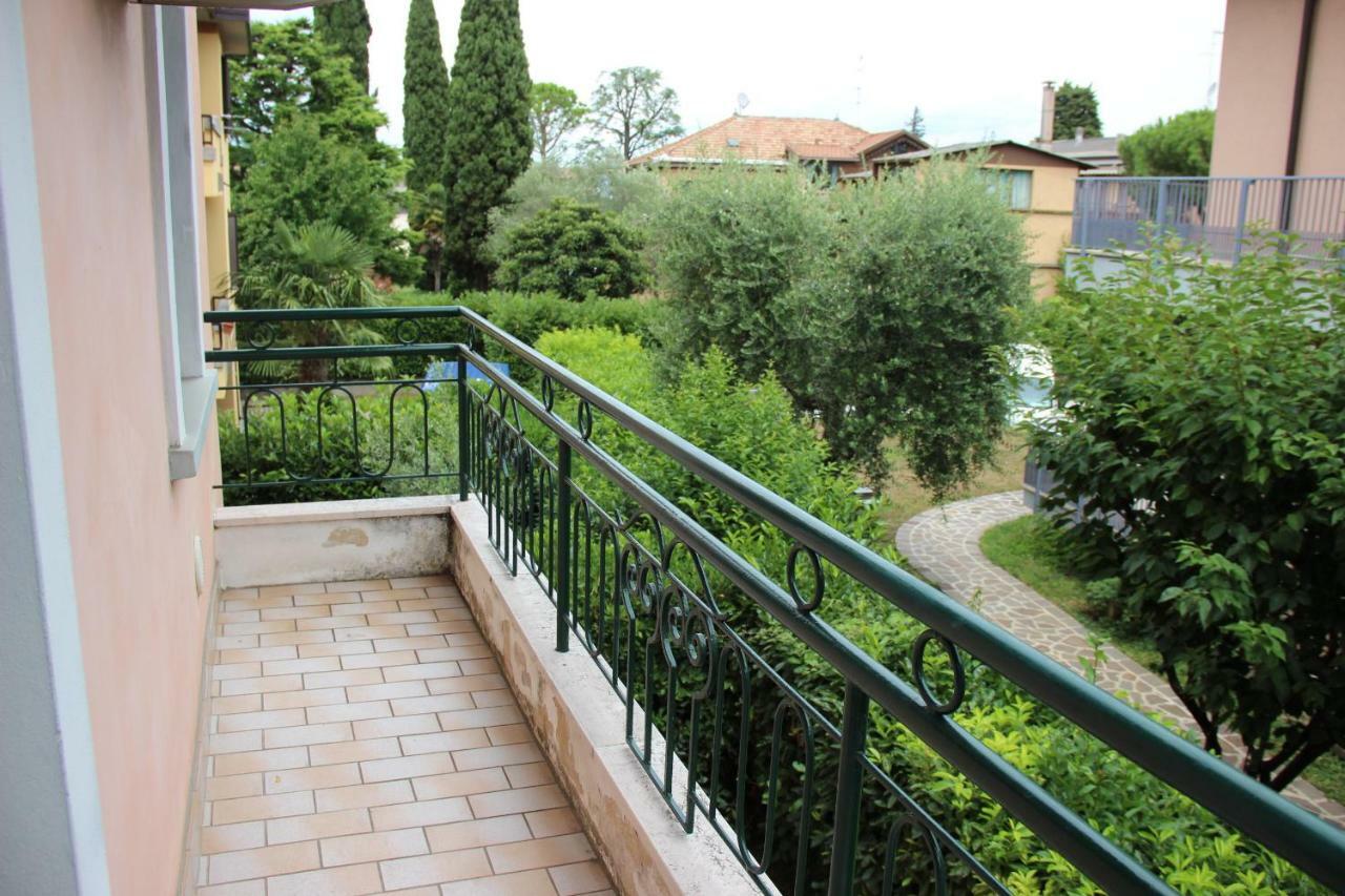 Appartamento Casa Vacanze Spiaggia D'Oro Desenzano del Garda Exterior foto